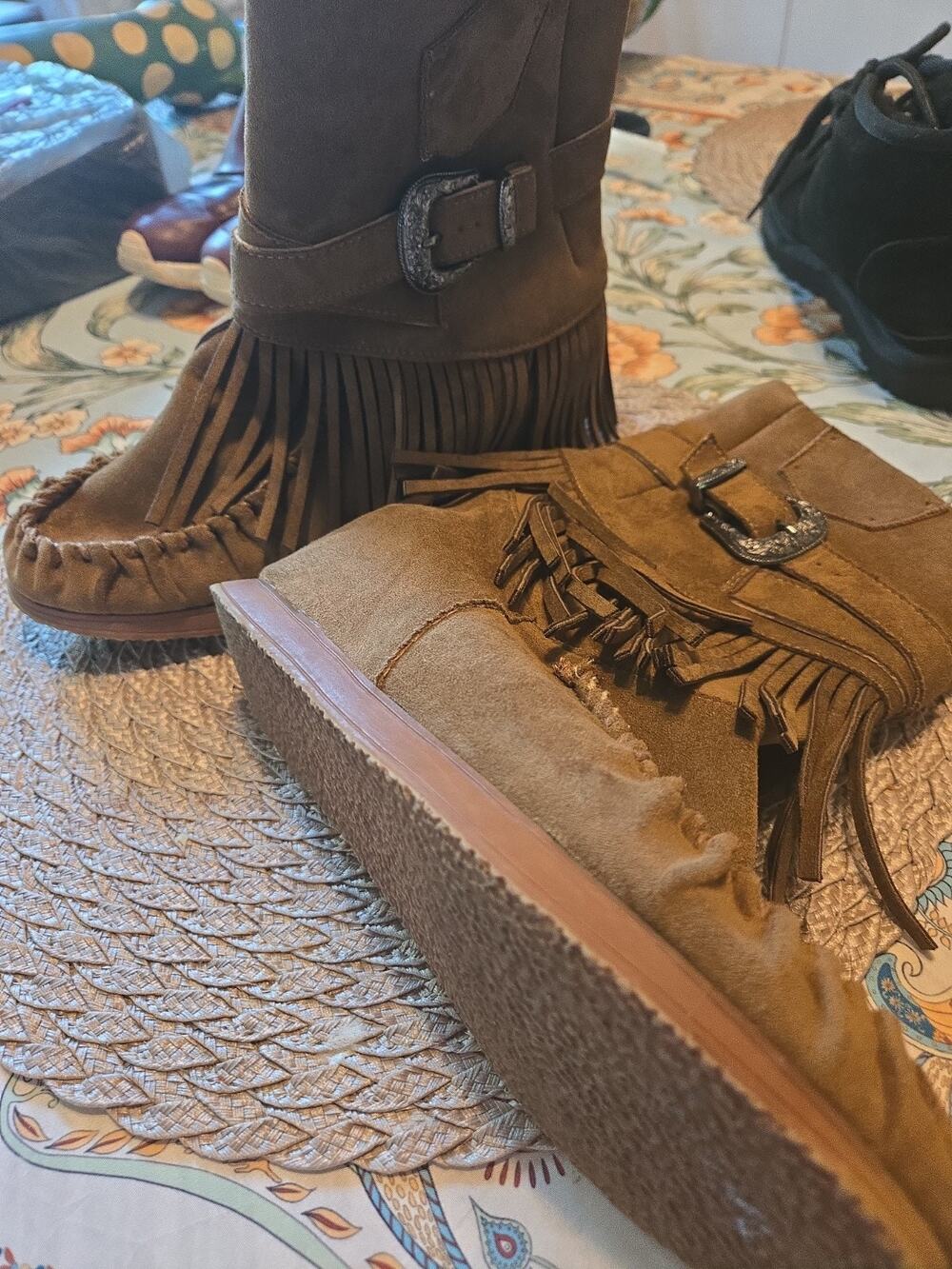 Ladies 8.5 fringed boots Adjustable Height